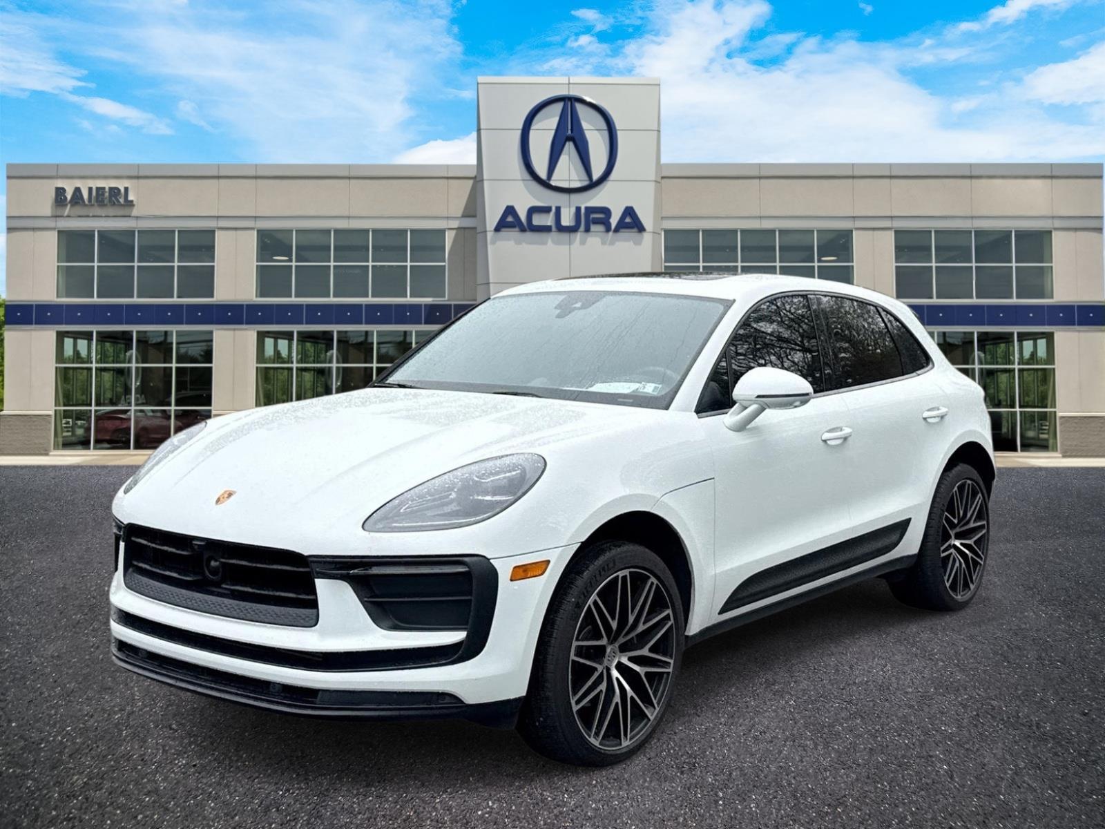 Thumbnail: 2024 Porsche Macan - 1
