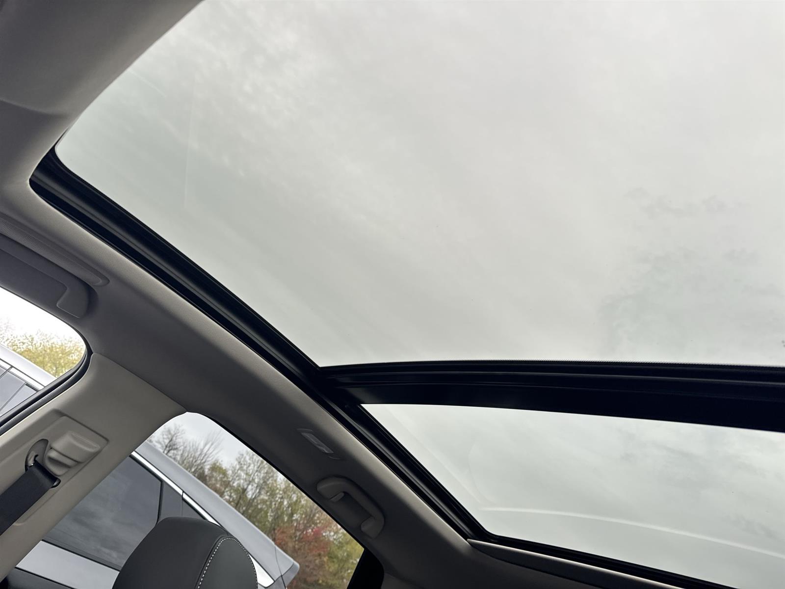 Thumbnail: 2026 Acura RDX - 13