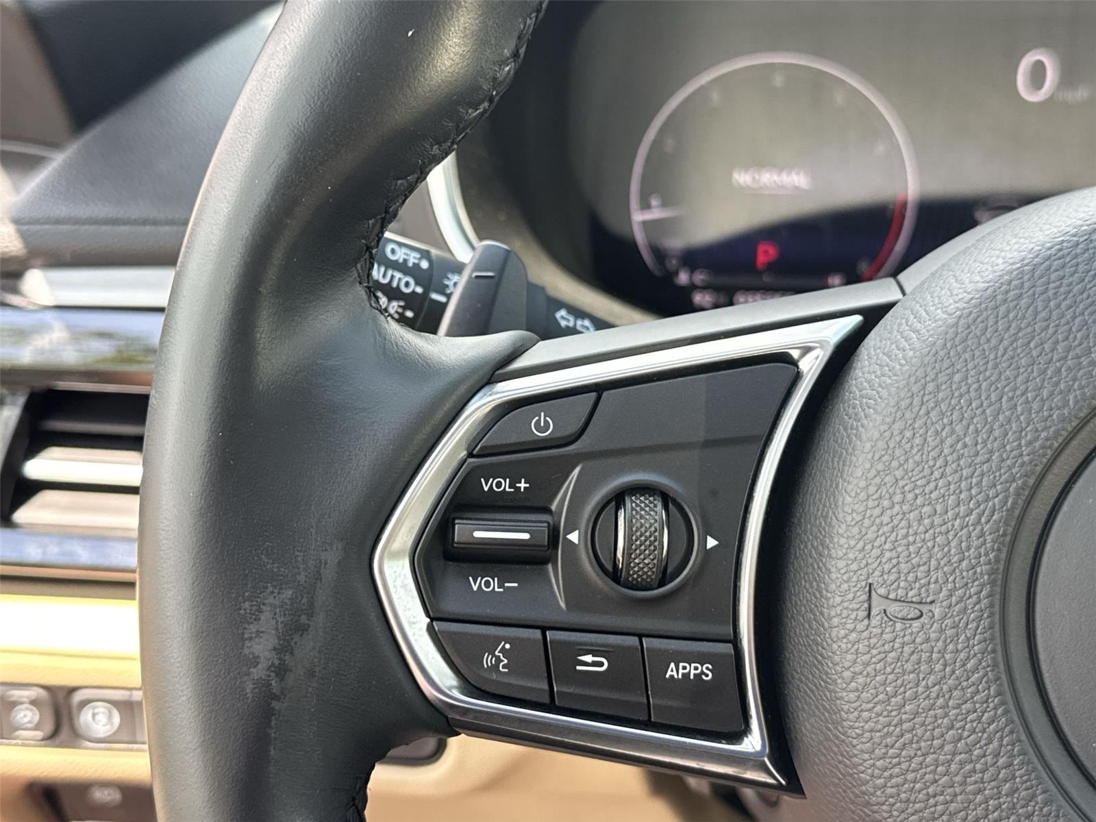 Thumbnail: 2023 Acura MDX - 20