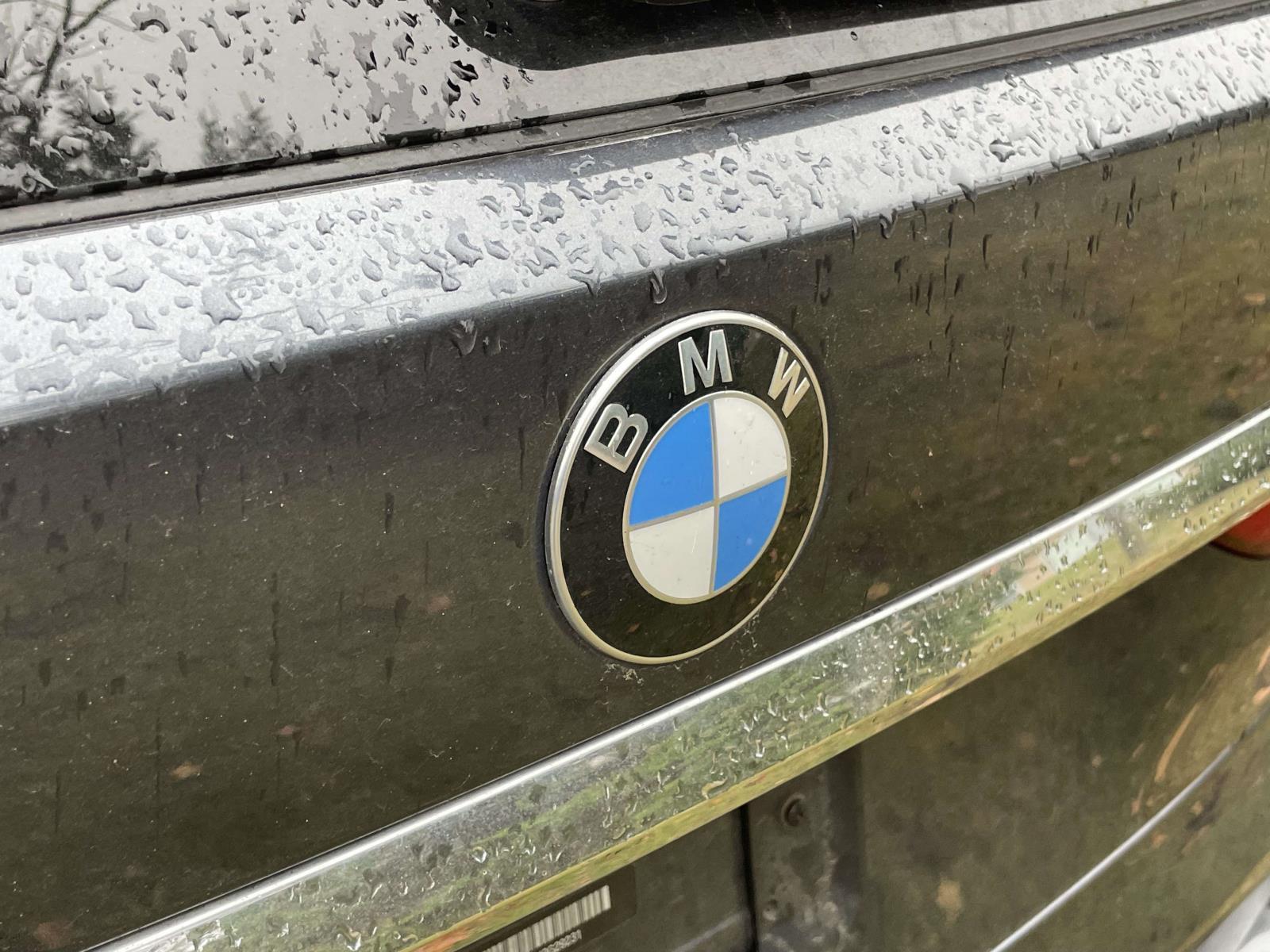 Thumbnail: 2021 BMW X7 - 7