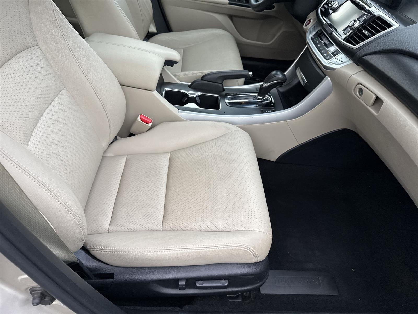 Thumbnail: 2013 Honda Accord - 17