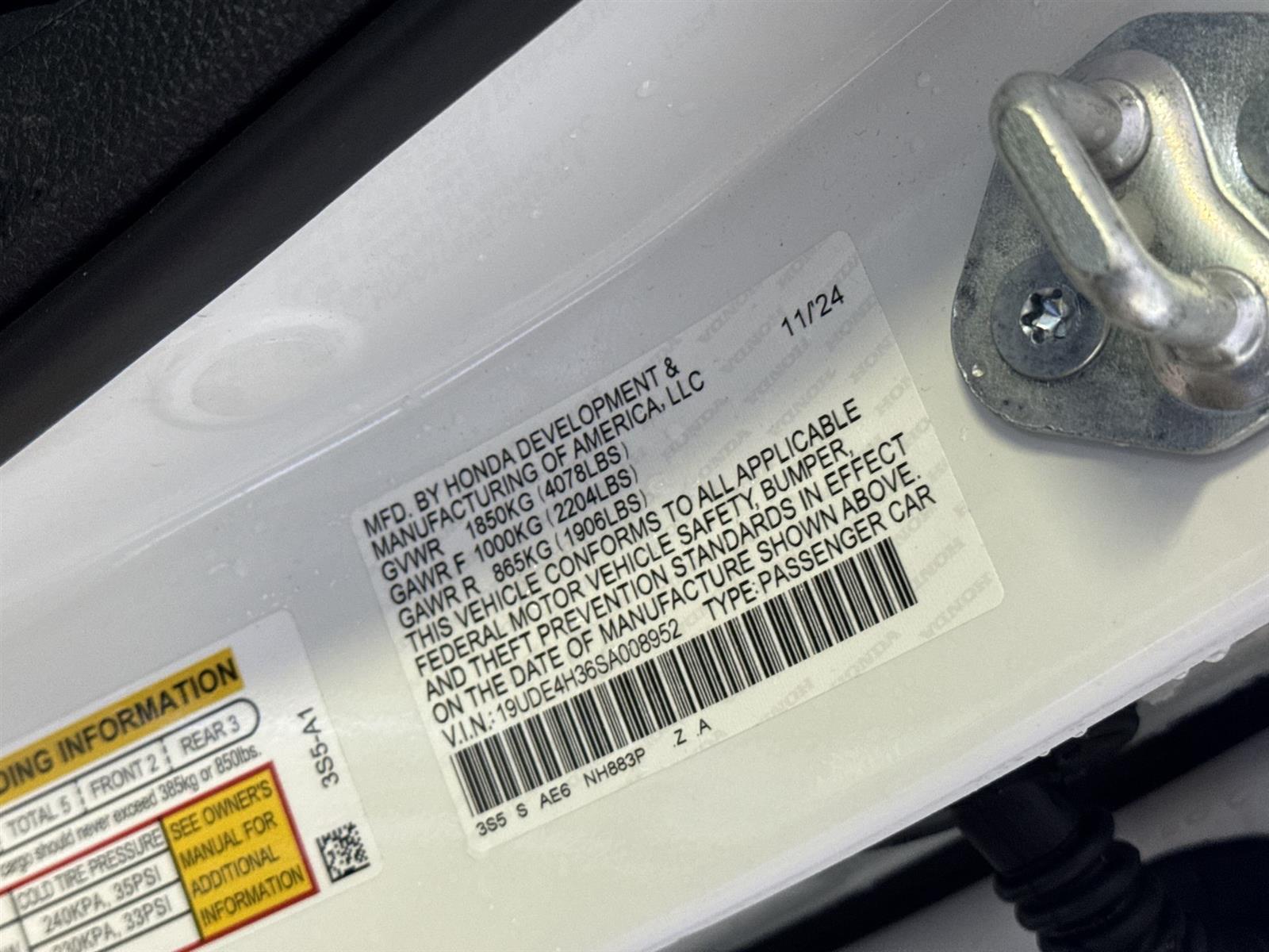 Thumbnail: 2025 Acura Integra - 31