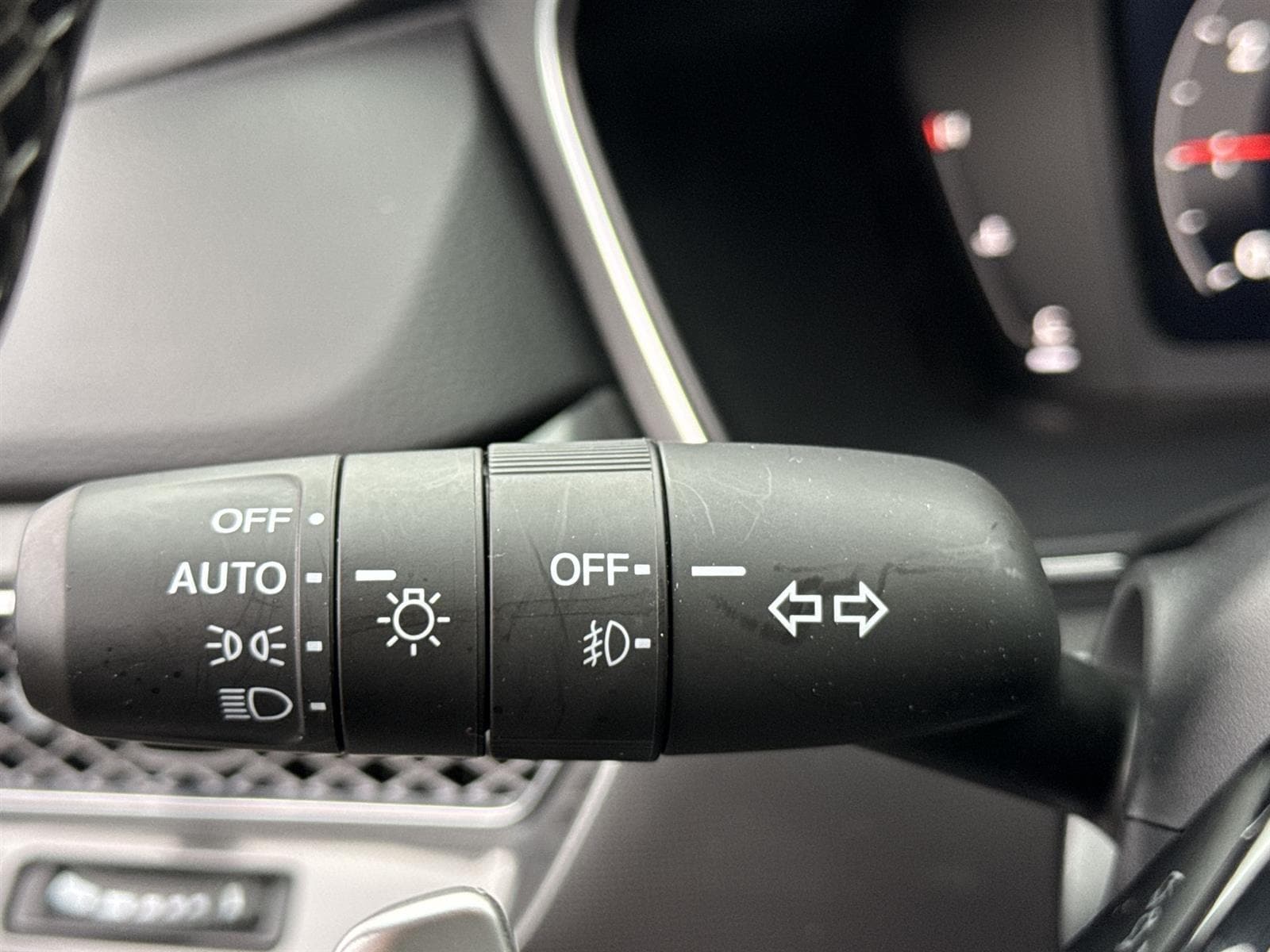 Thumbnail: 2025 Acura Integra - 22