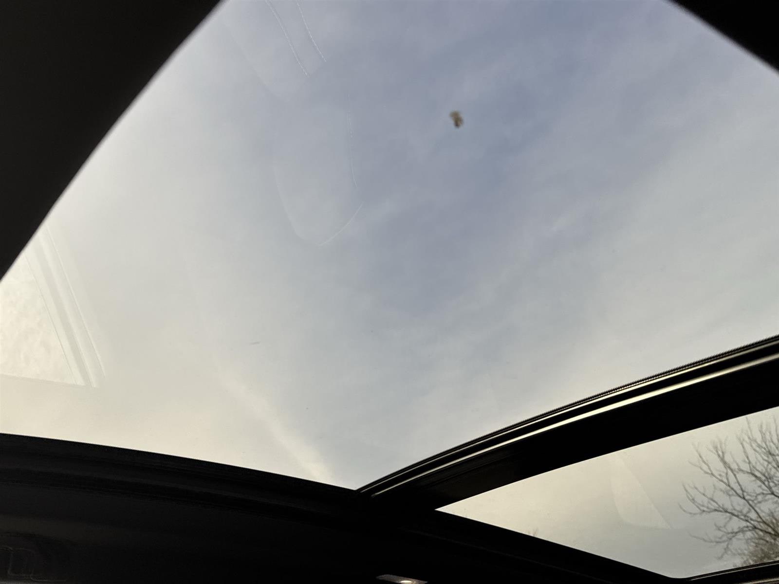 Thumbnail: 2025 Acura RDX - 13