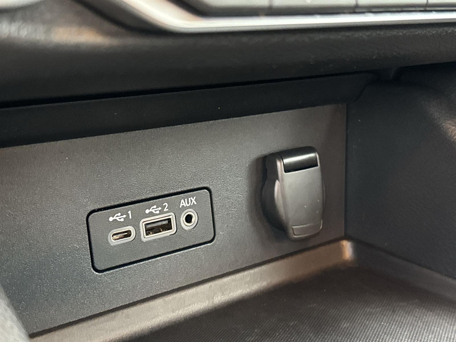 Thumbnail: 2022 Nissan Sentra - 25