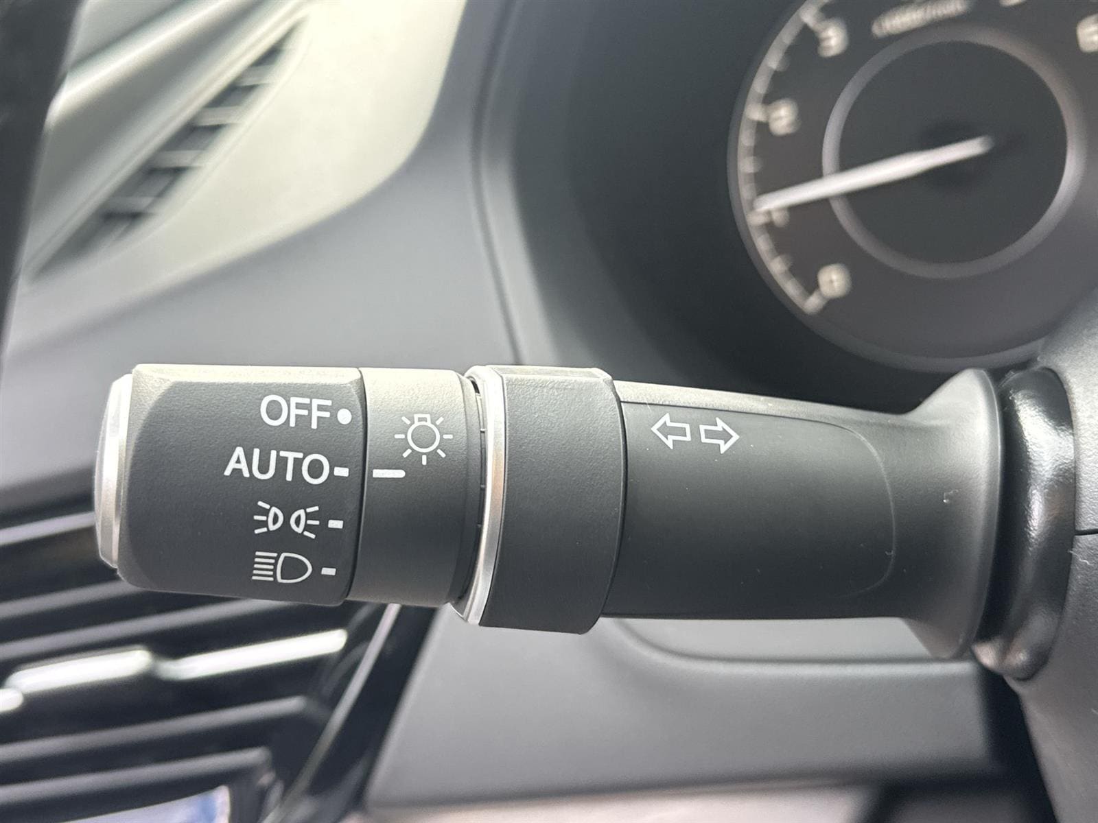 Thumbnail: 2026 Acura RDX - 22