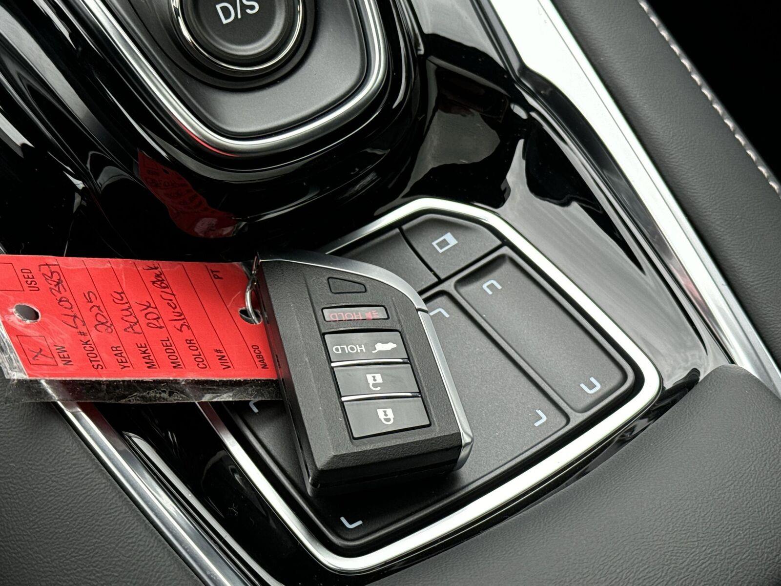 Thumbnail: 2026 Acura RDX - 32