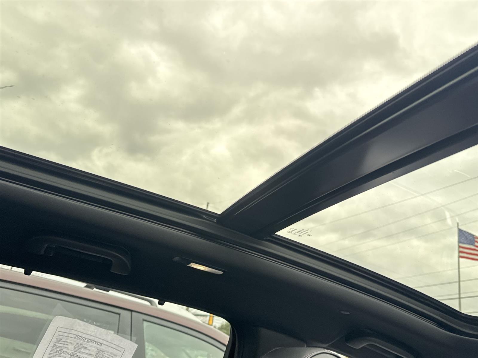 Thumbnail: 2023 Acura MDX - 18