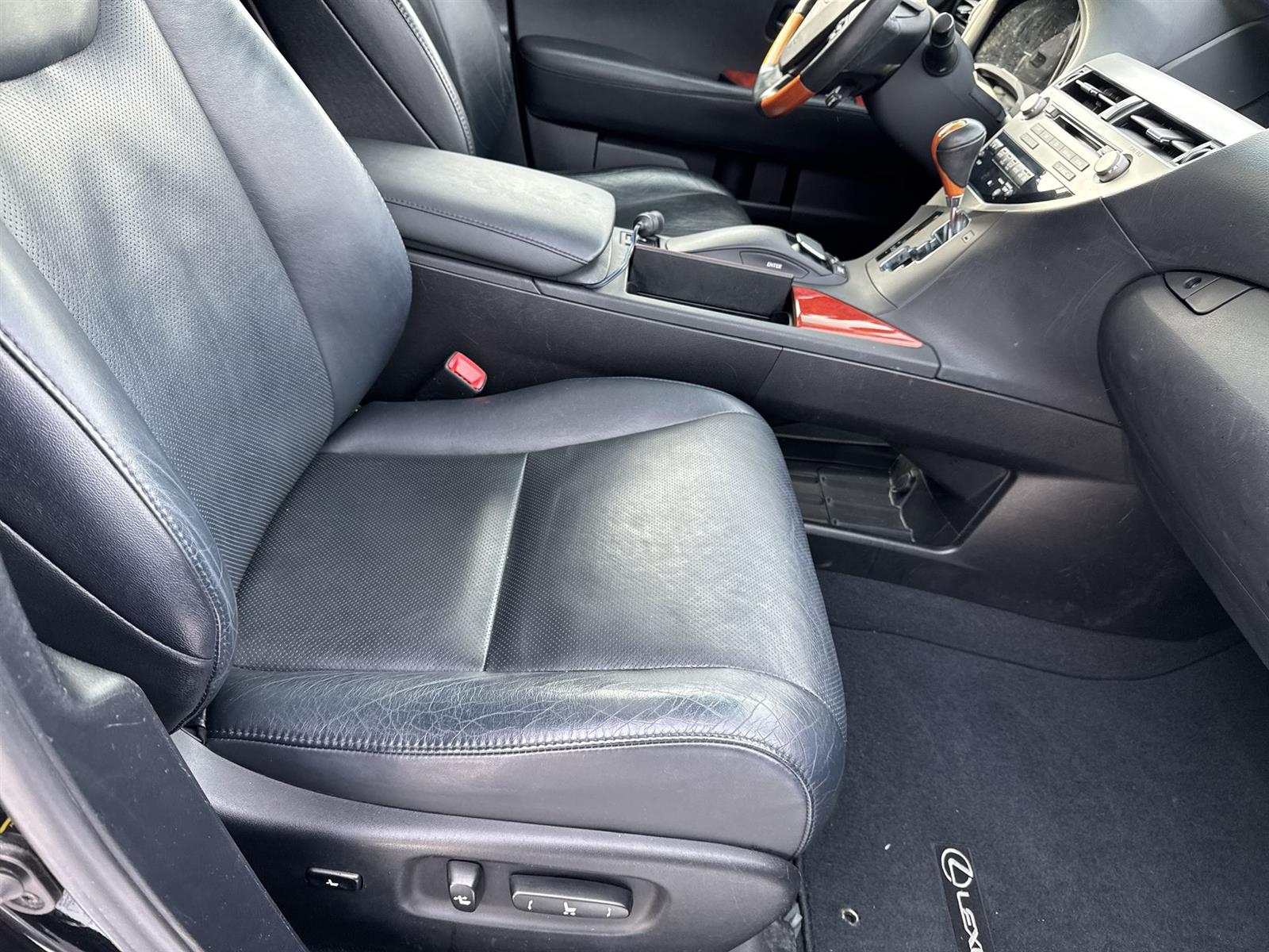 Thumbnail: 2011 Lexus RX - 17