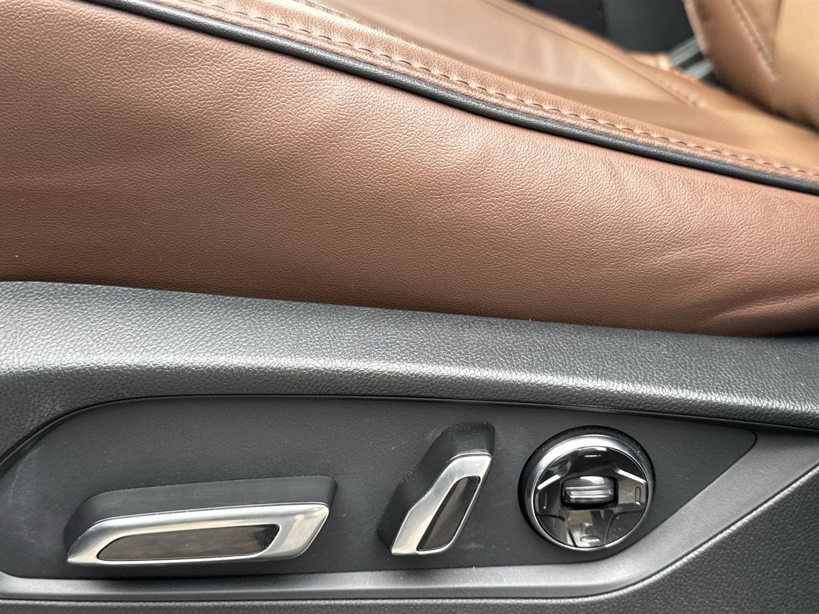 Thumbnail: 2023 Acura MDX - 12