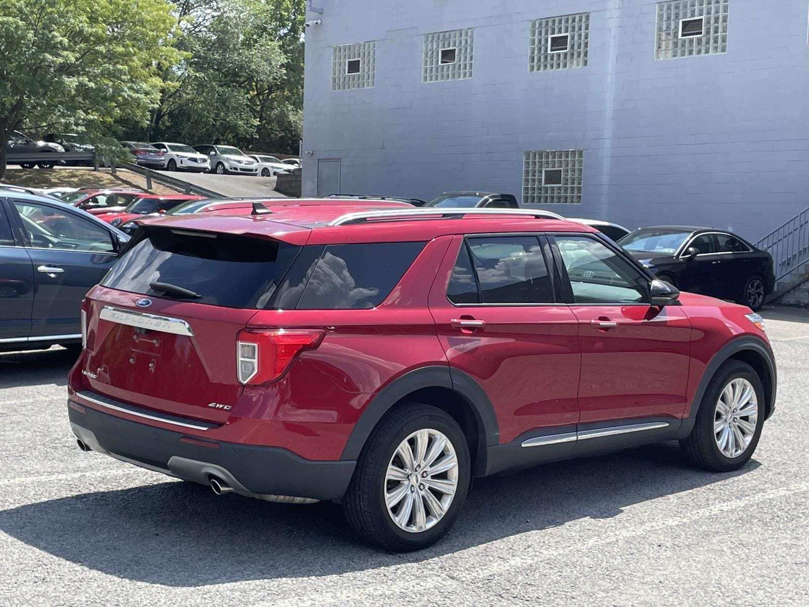 Thumbnail: 2021 Ford Explorer - 5