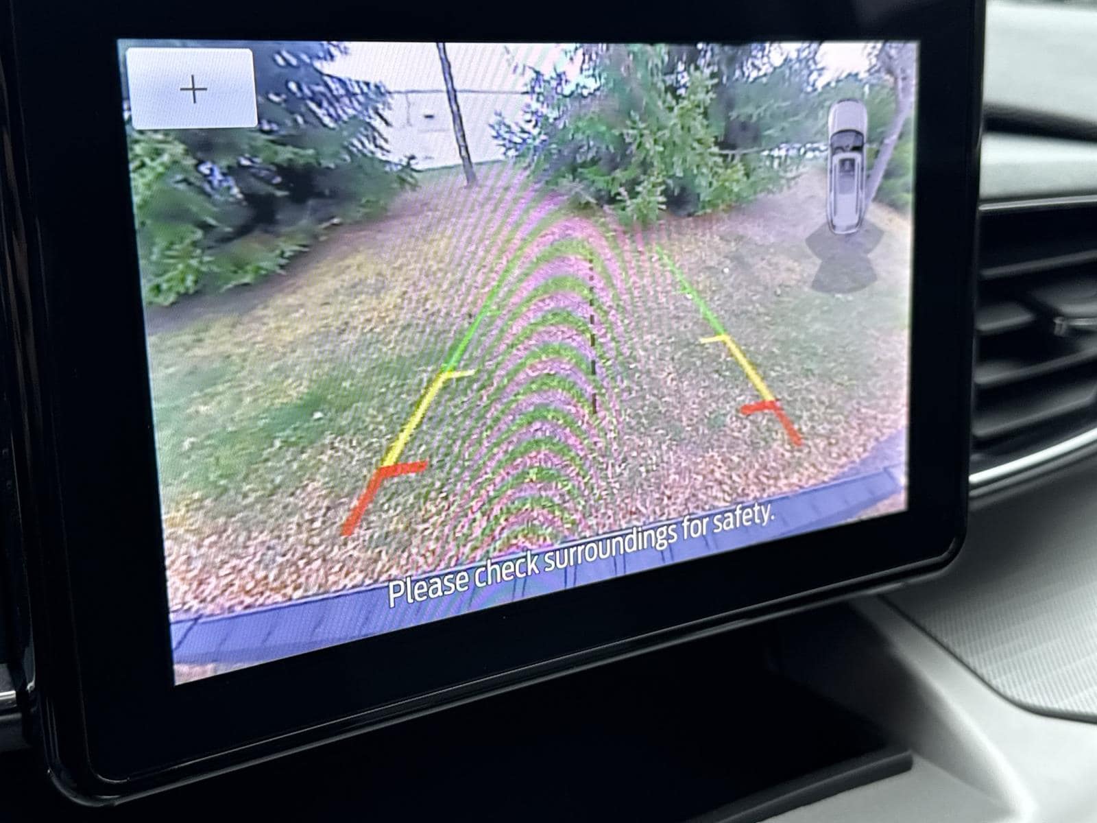 Thumbnail: 2022 Ford Explorer - 24