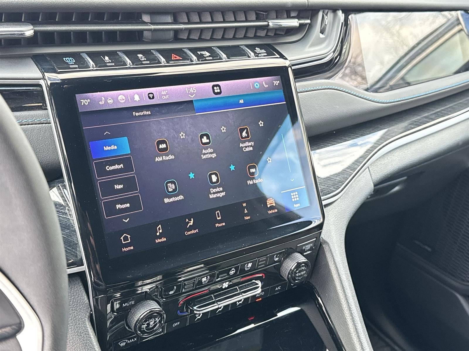 Thumbnail: 2023 Jeep Grand Cherokee - 23