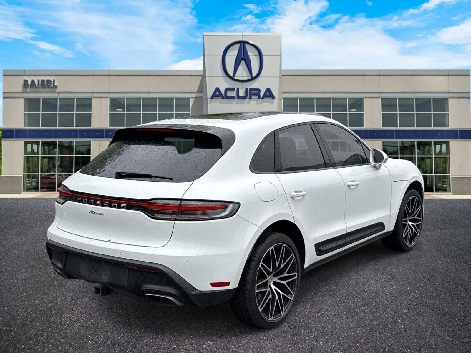 Thumbnail: 2024 Porsche Macan - 5