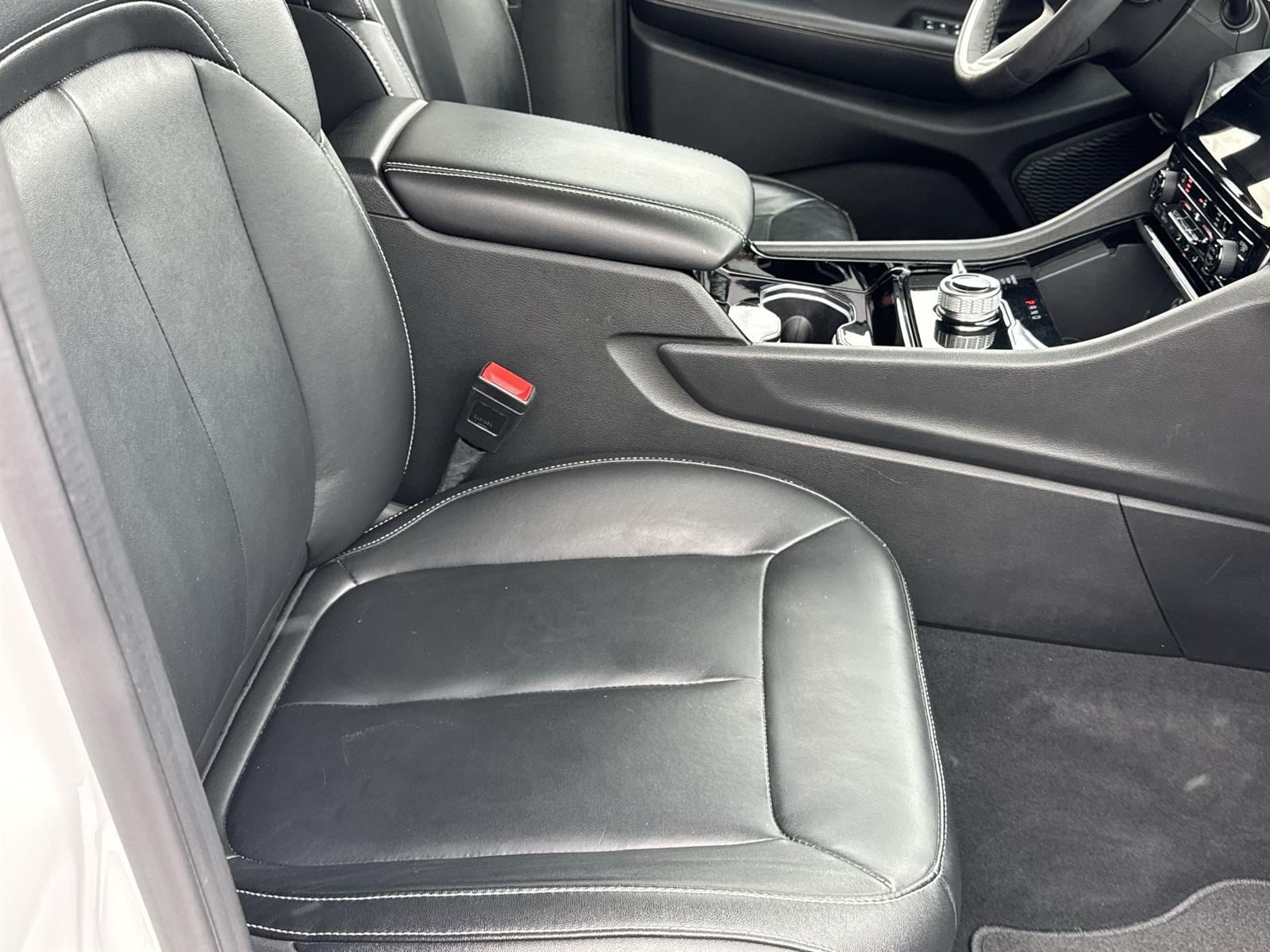 Thumbnail: 2023 Jeep Grand Cherokee - 16