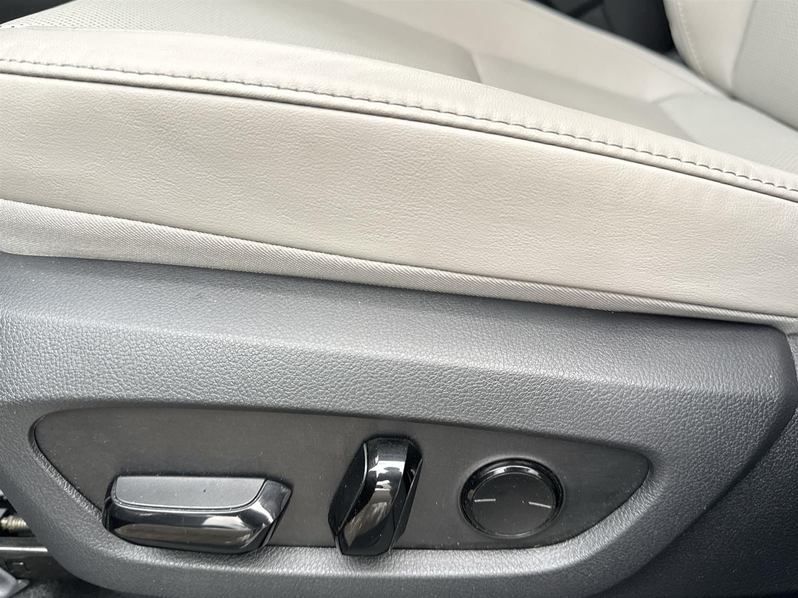 Thumbnail: 2024 Lexus RX - 13