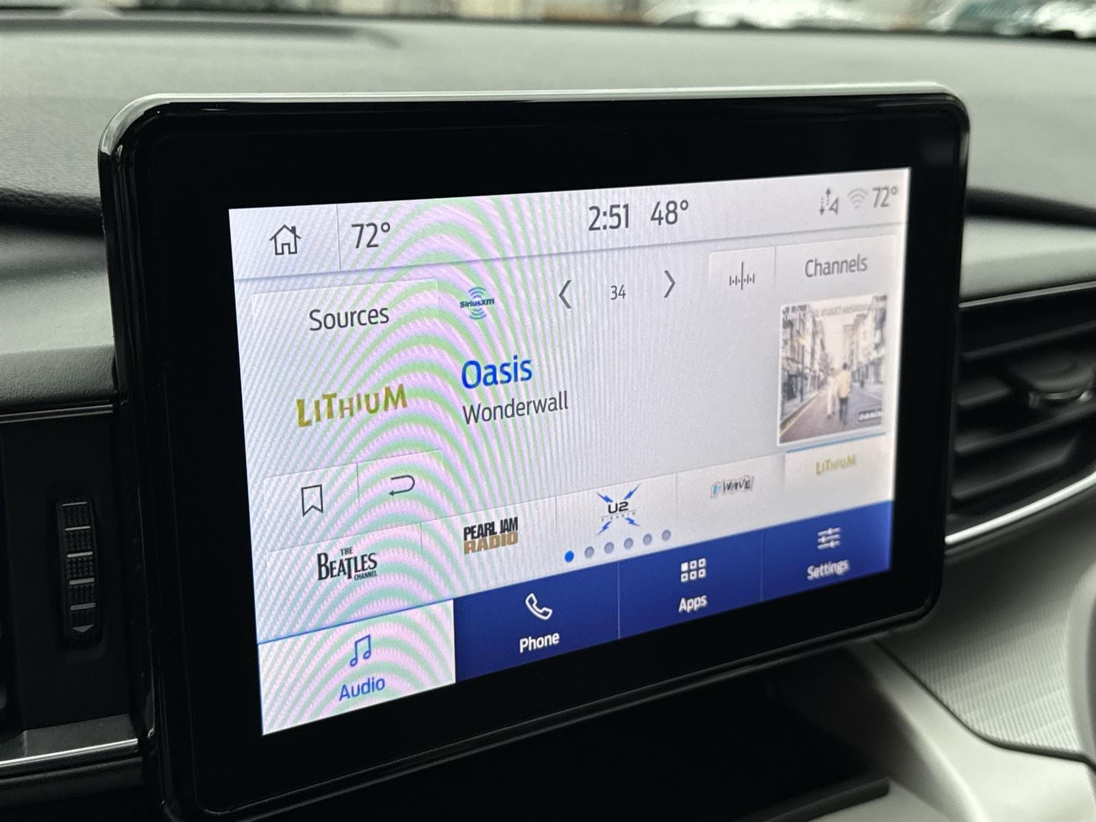 Thumbnail: 2022 Ford Explorer - 25