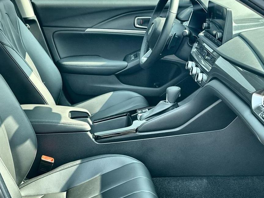 Thumbnail: 2025 Acura Integra - 22