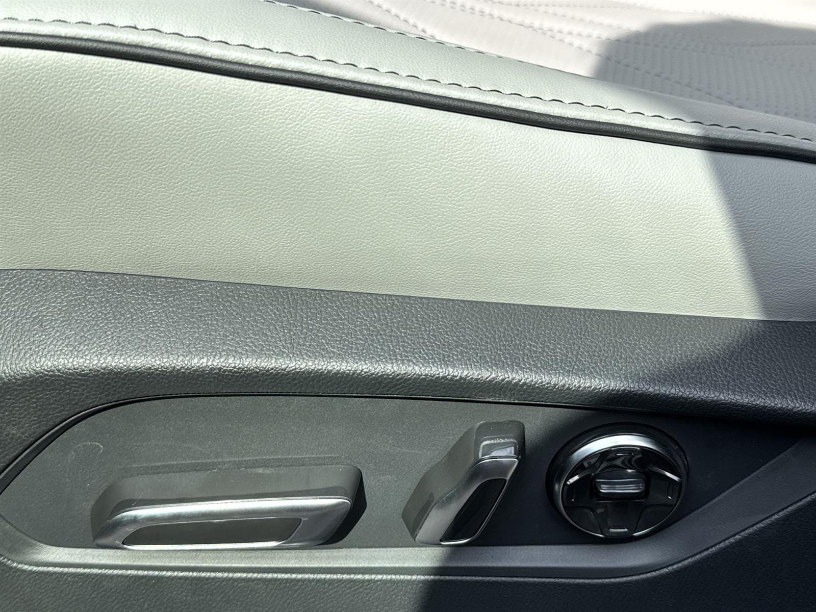 Thumbnail: 2026 Acura MDX - 14