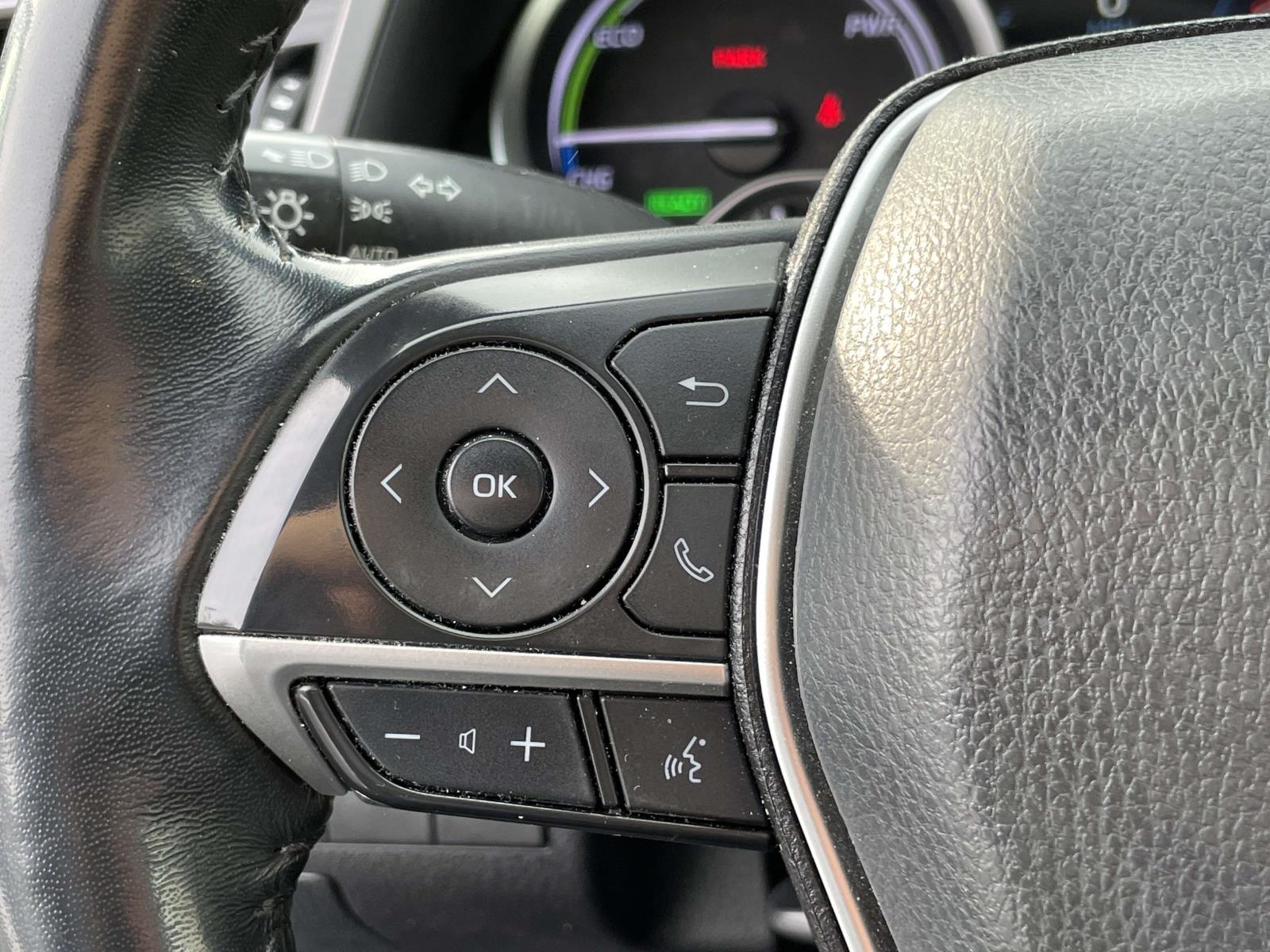 Thumbnail: 2022 Toyota Camry - 16