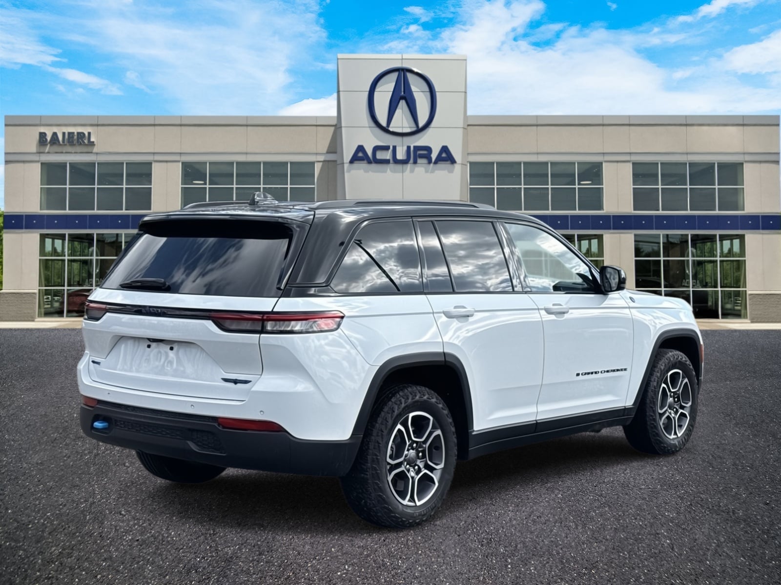 Thumbnail: 2023 Jeep Grand Cherokee - 5