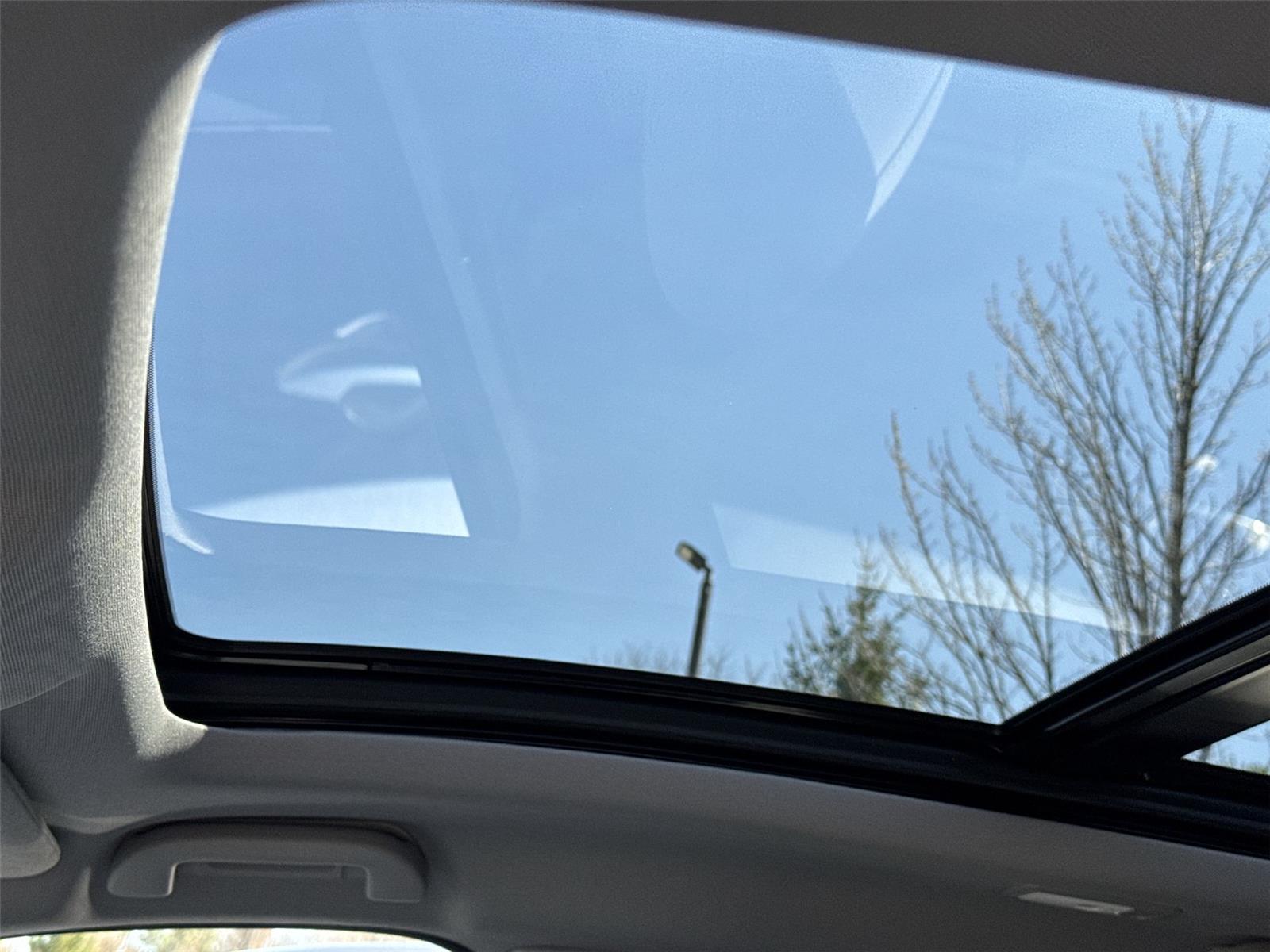 Thumbnail: 2023 Acura MDX - 14