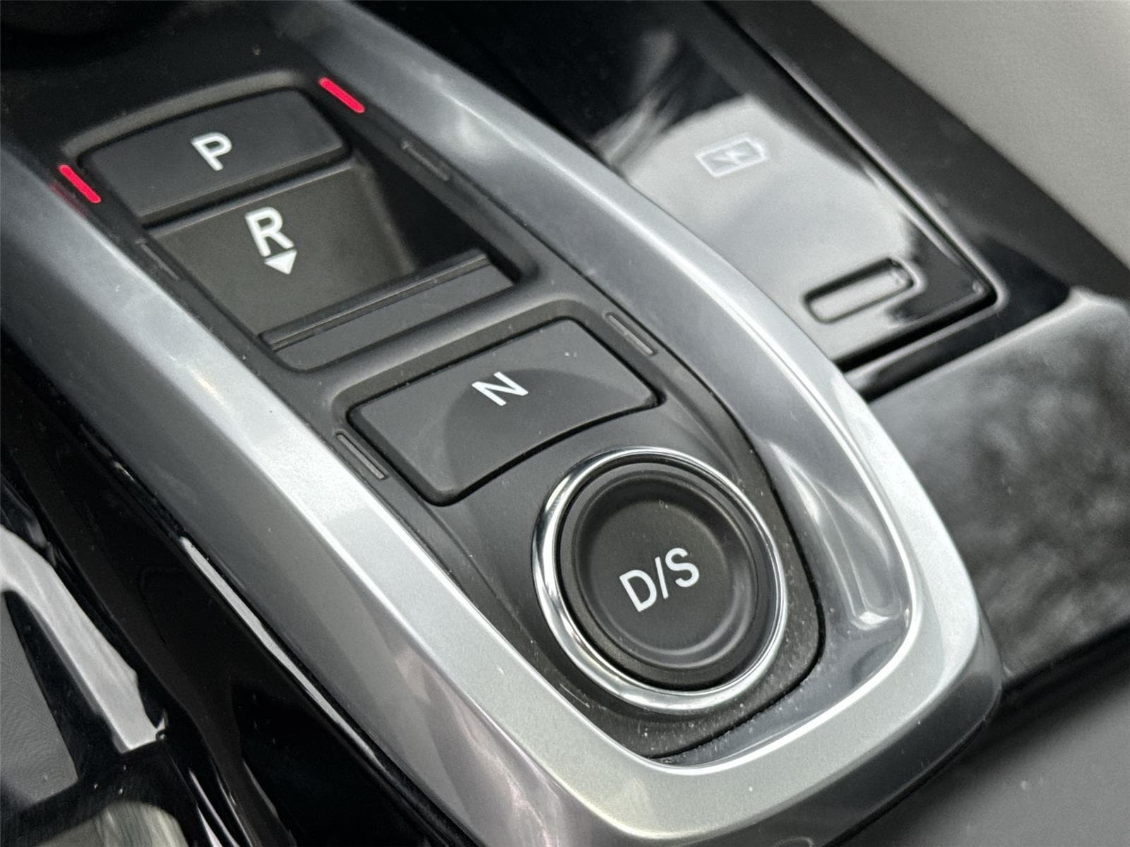 Thumbnail: 2023 Acura MDX - 21