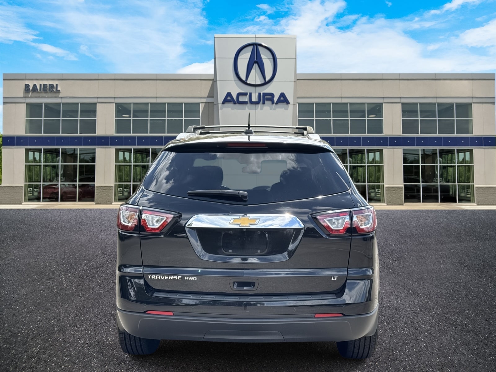 Thumbnail: 2017 Chevrolet Traverse - 4