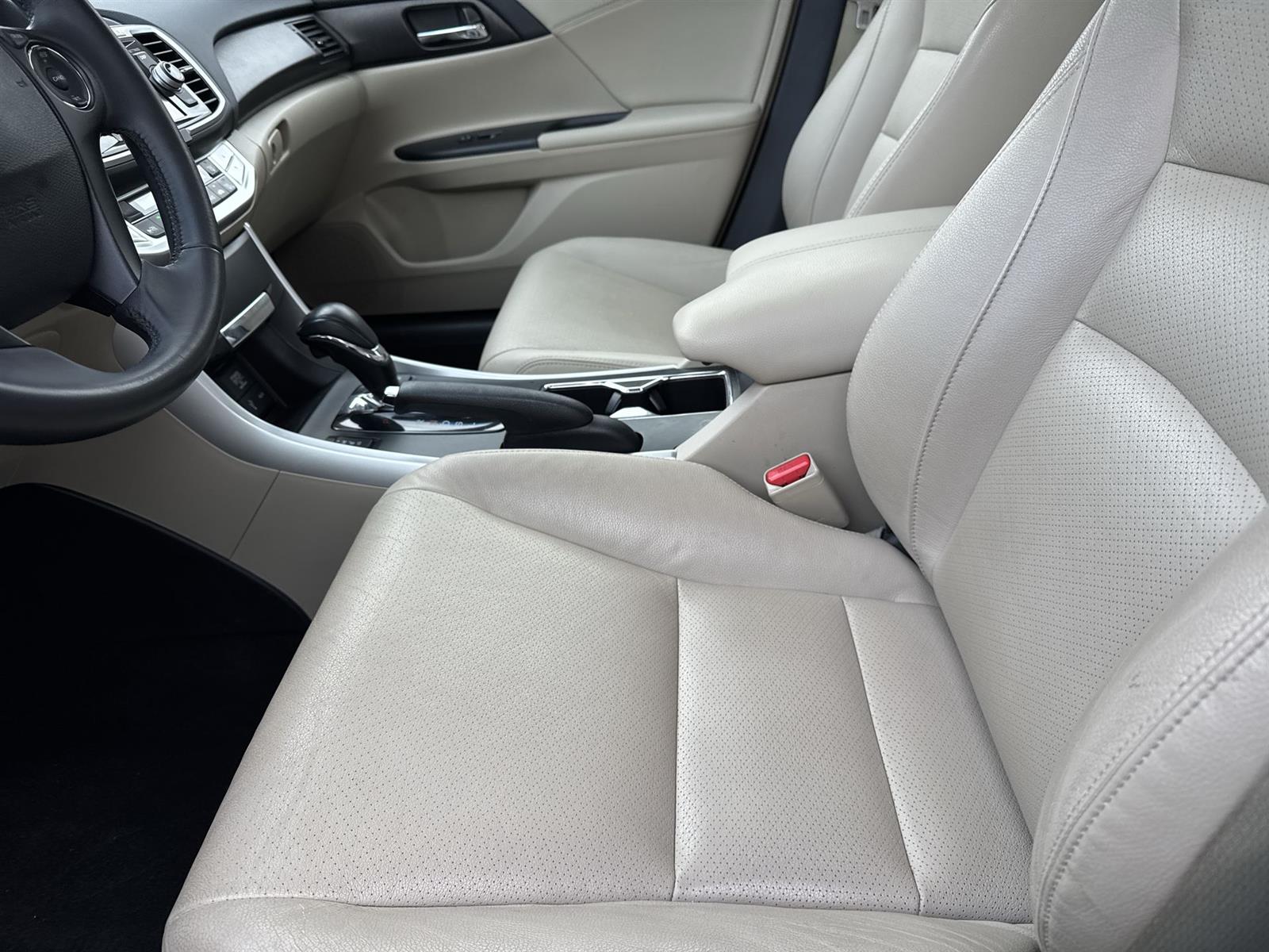 Thumbnail: 2013 Honda Accord - 11