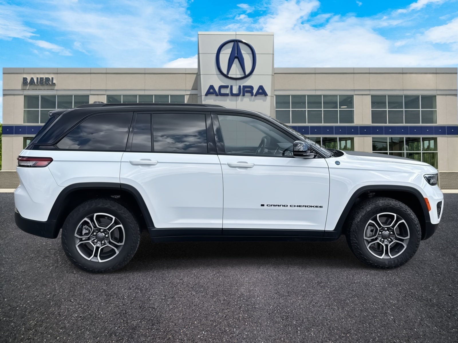 Thumbnail: 2023 Jeep Grand Cherokee - 6