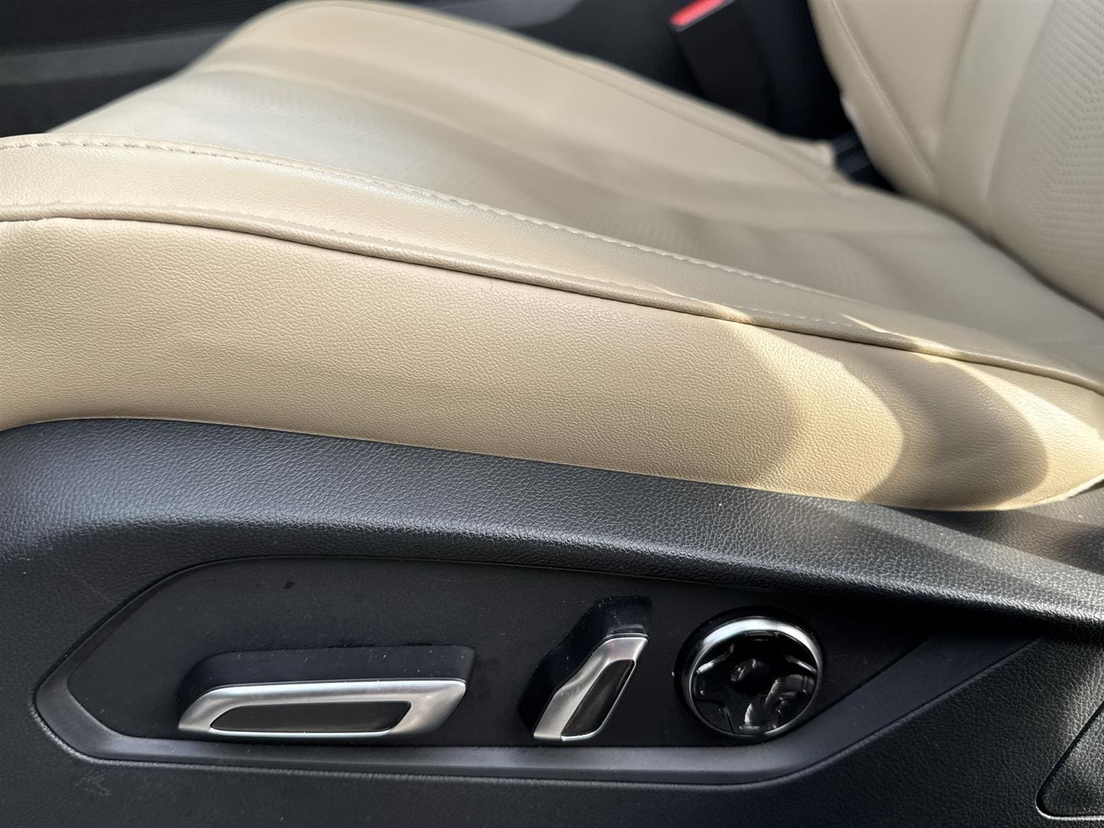 Thumbnail: 2025 Acura MDX - 14