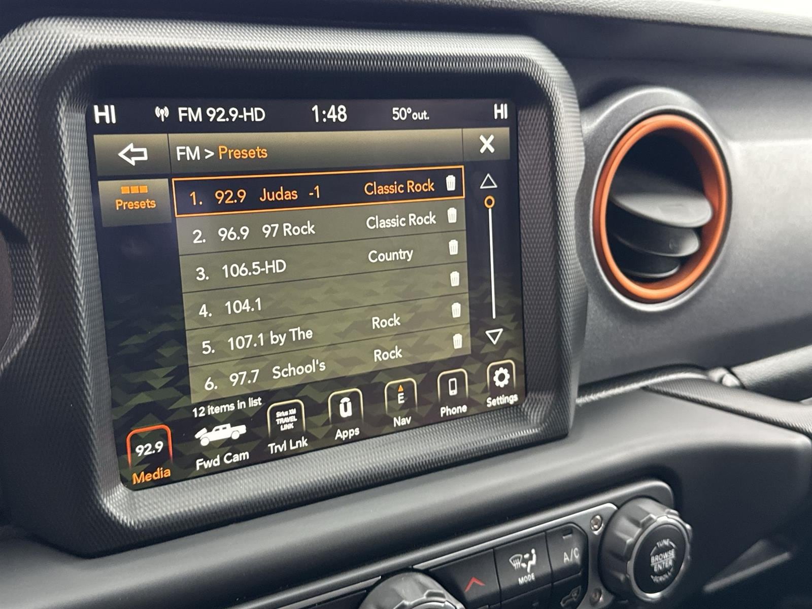 Thumbnail: 2021 Jeep Gladiator - 28