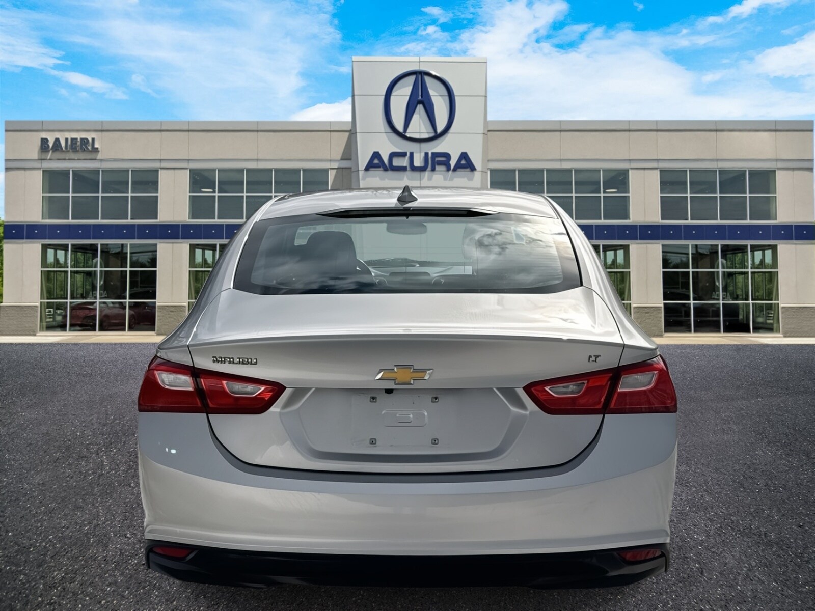 Thumbnail: 2017 Chevrolet Malibu - 4