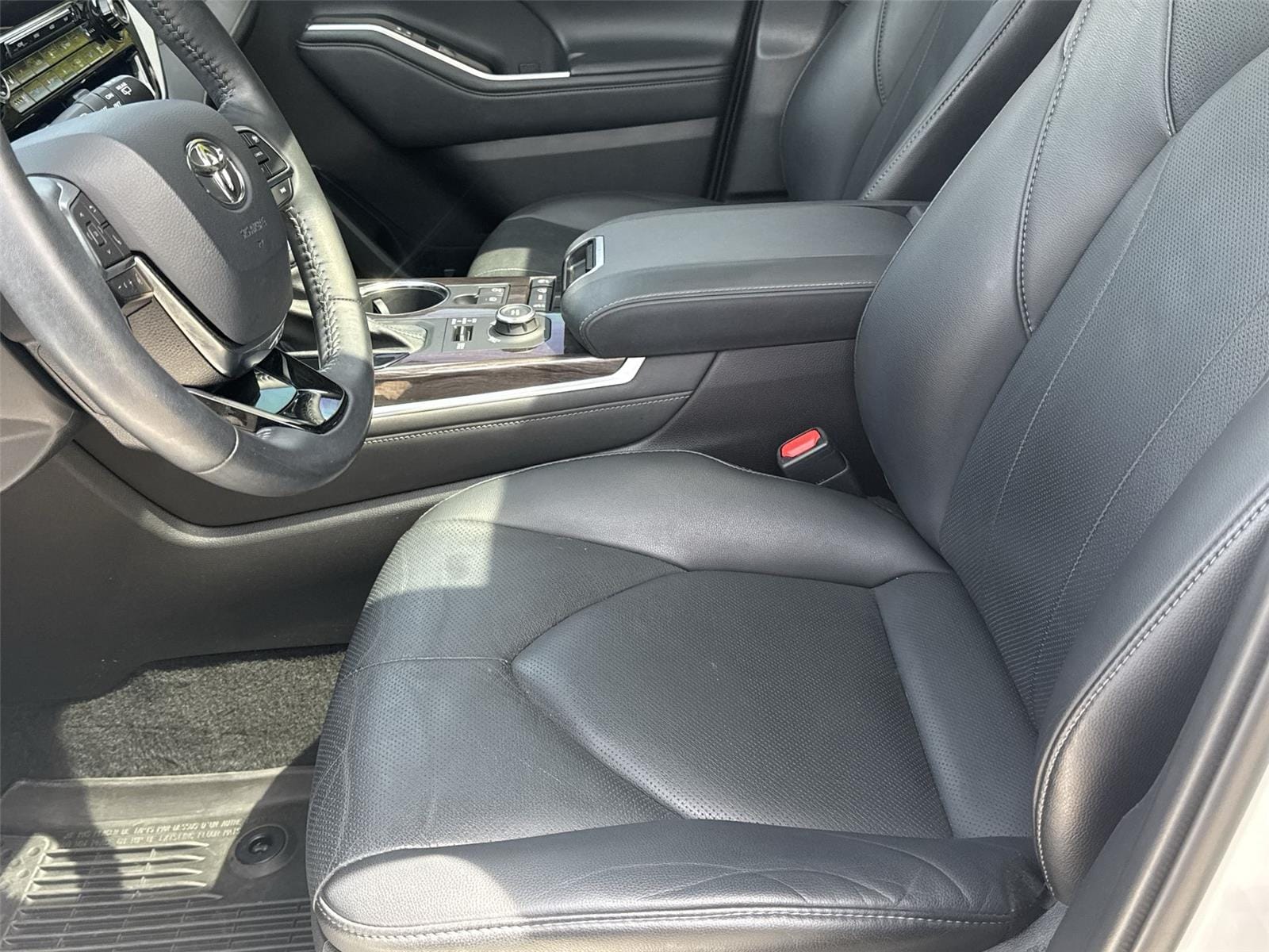 Thumbnail: 2021 Toyota Highlander - 8