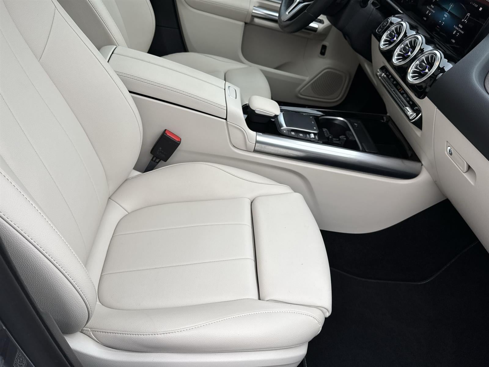 Thumbnail: 2023 Mercedes-Benz GLA - 17