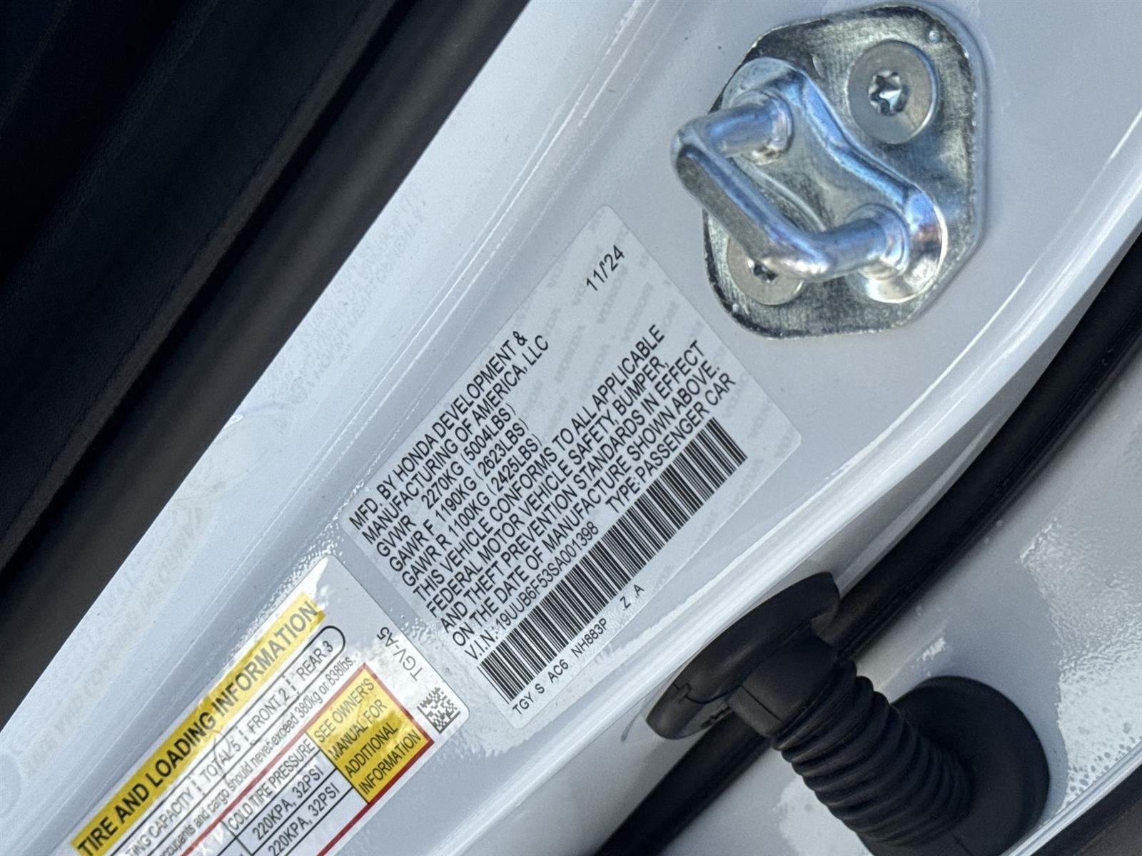 Thumbnail: 2025 Acura TLX - 31