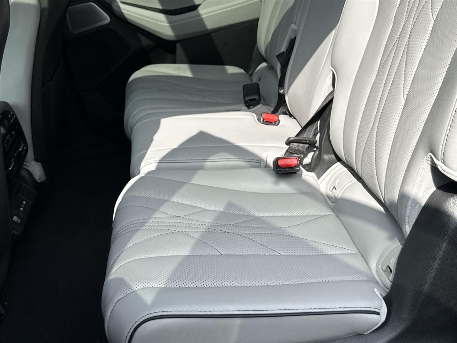 Thumbnail: 2026 Acura MDX - 16