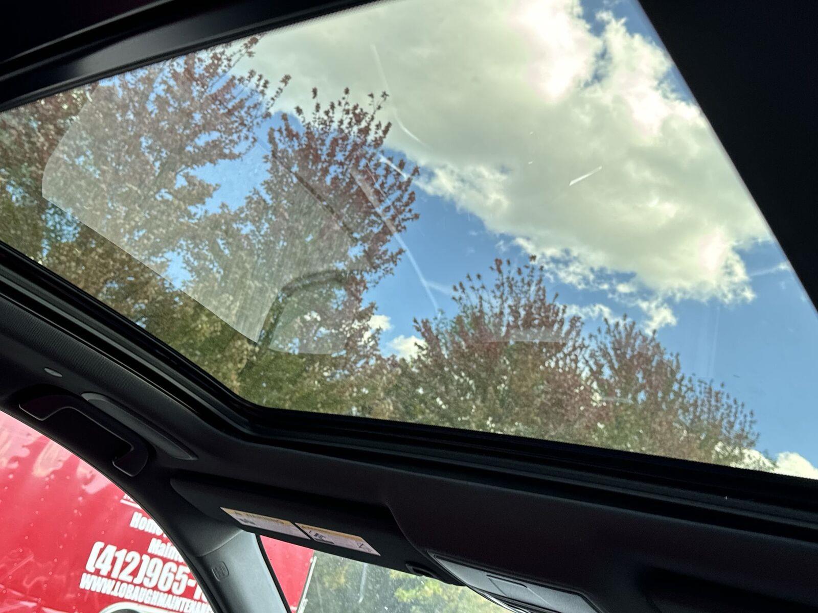 Thumbnail: 2026 Acura RDX - 18