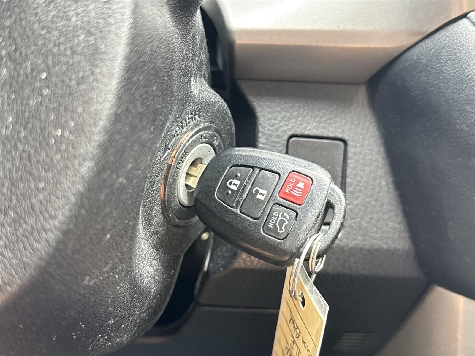 Thumbnail: 2016 Toyota RAV4 - 32