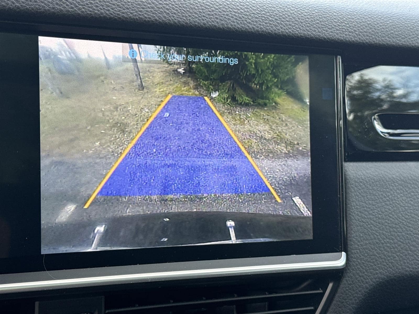 Thumbnail: 2019 Porsche Cayenne - 25