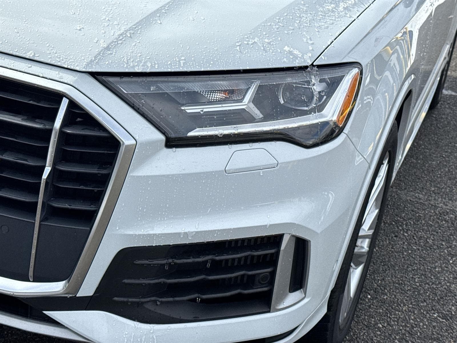Thumbnail: 2020 Audi Q7 - 9