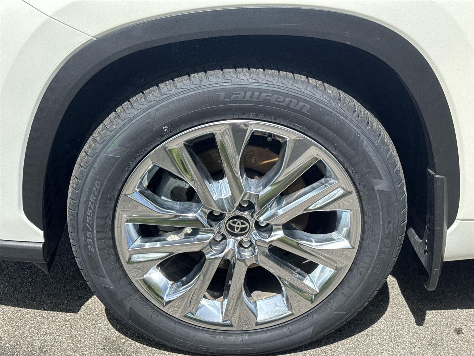 Thumbnail: 2021 Toyota Highlander - 7