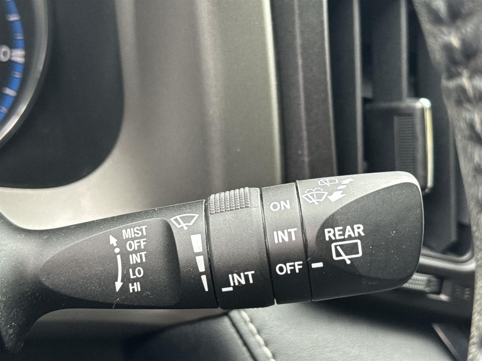 Thumbnail: 2016 Toyota RAV4 - 21