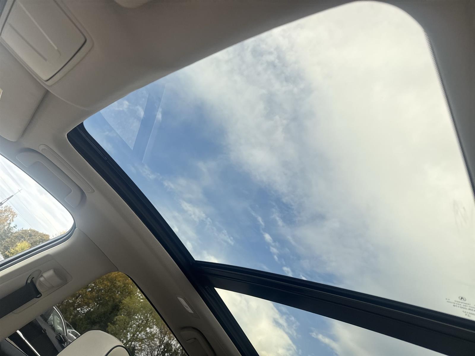 Thumbnail: 2026 Acura RDX - 13