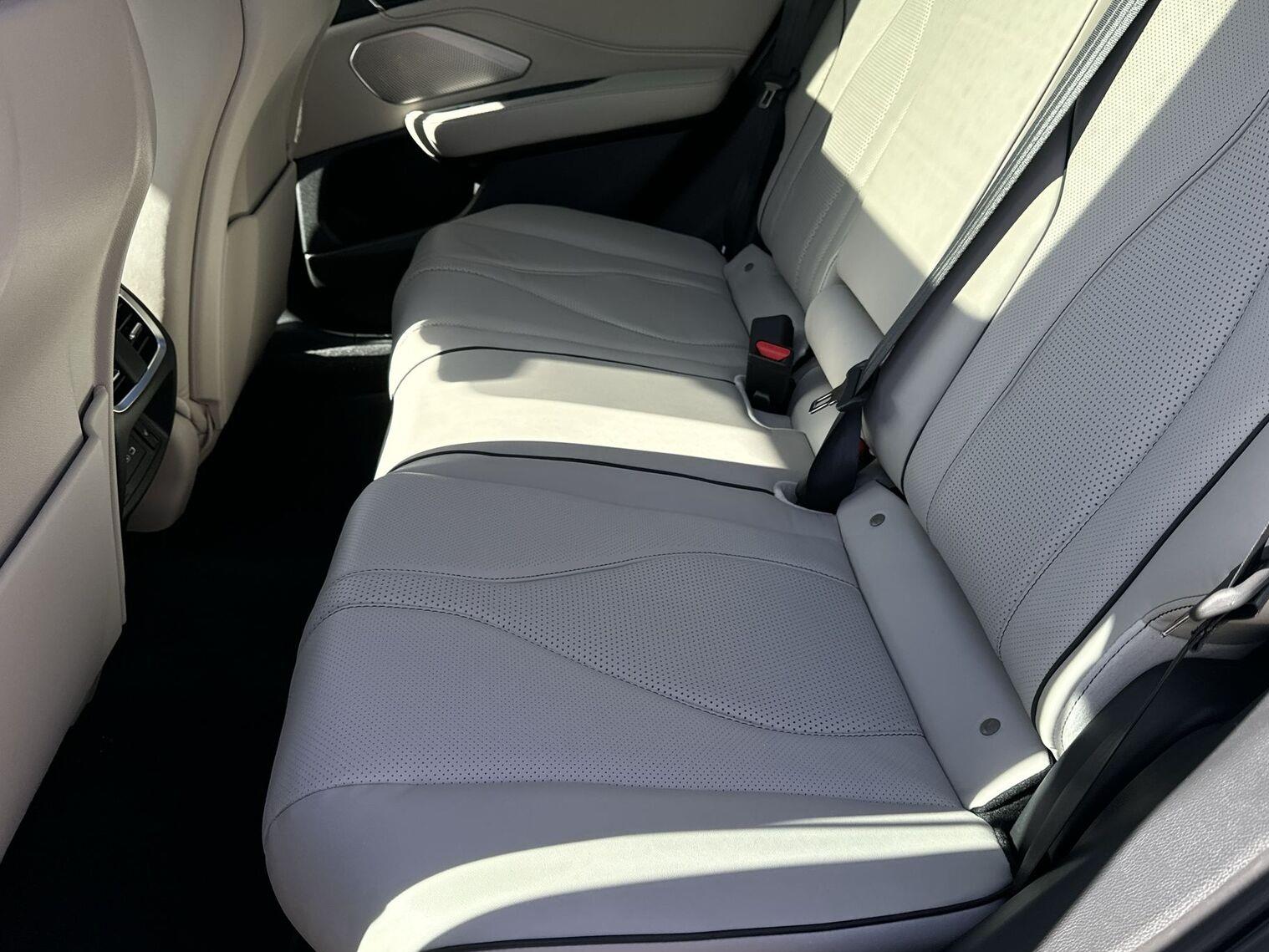 Thumbnail: 2026 Acura RDX - 17