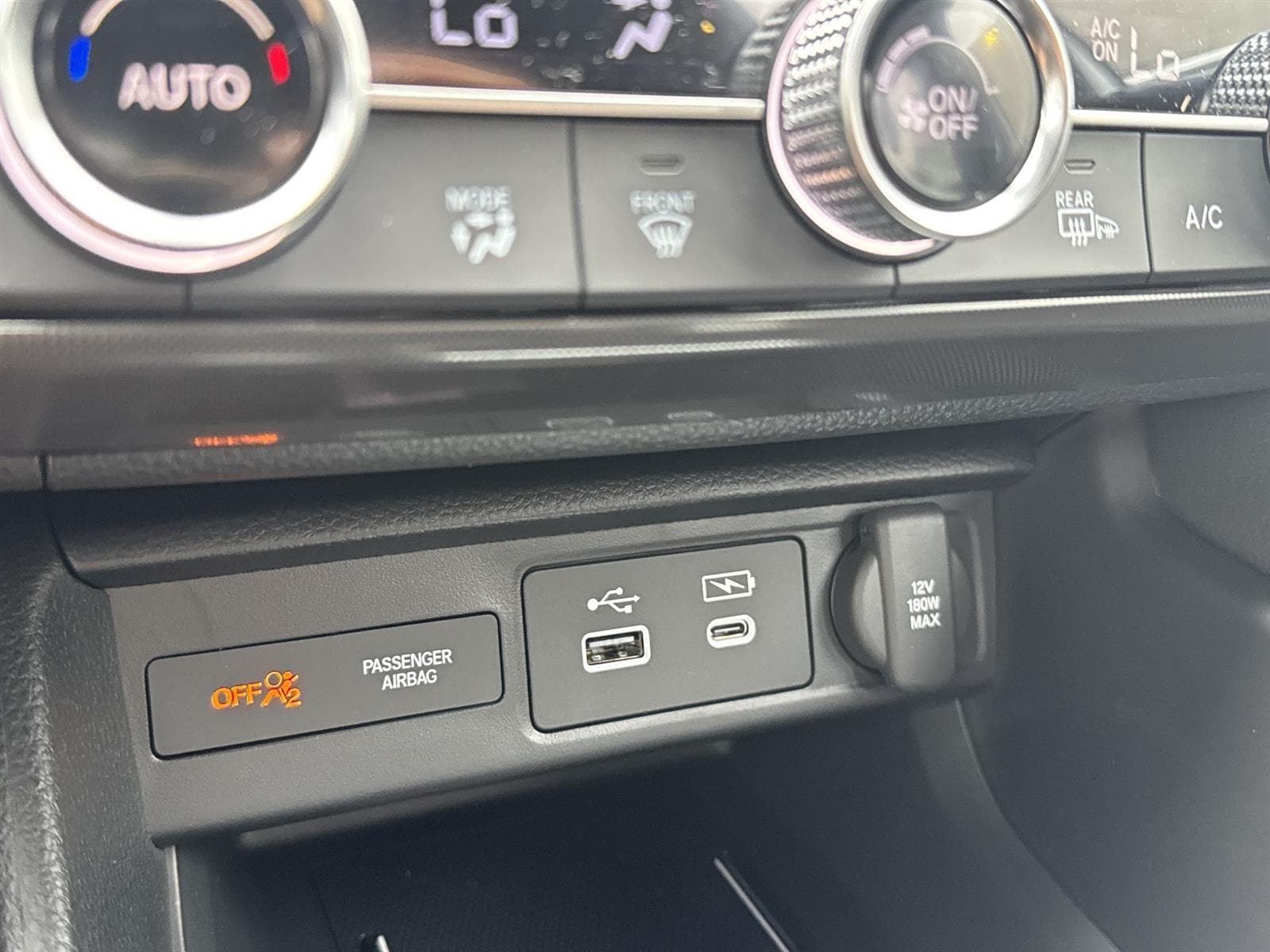 Thumbnail: 2025 Acura Integra - 25