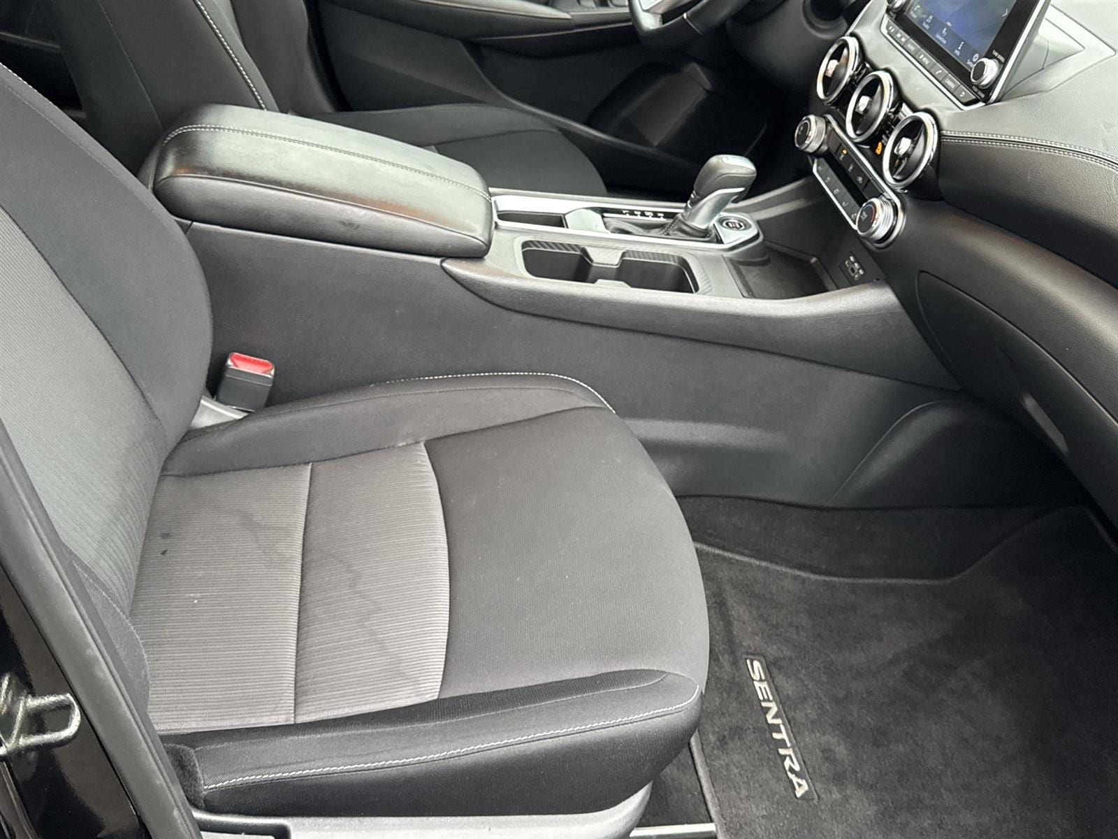 Thumbnail: 2022 Nissan Sentra - 16