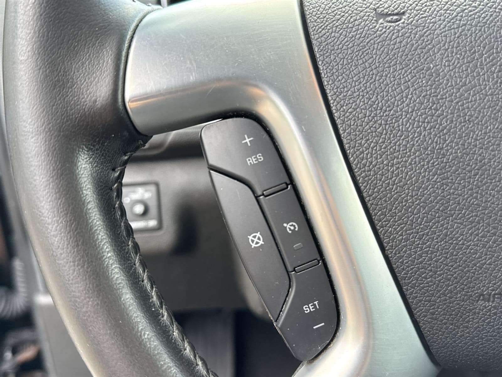Thumbnail: 2017 Chevrolet Traverse - 15