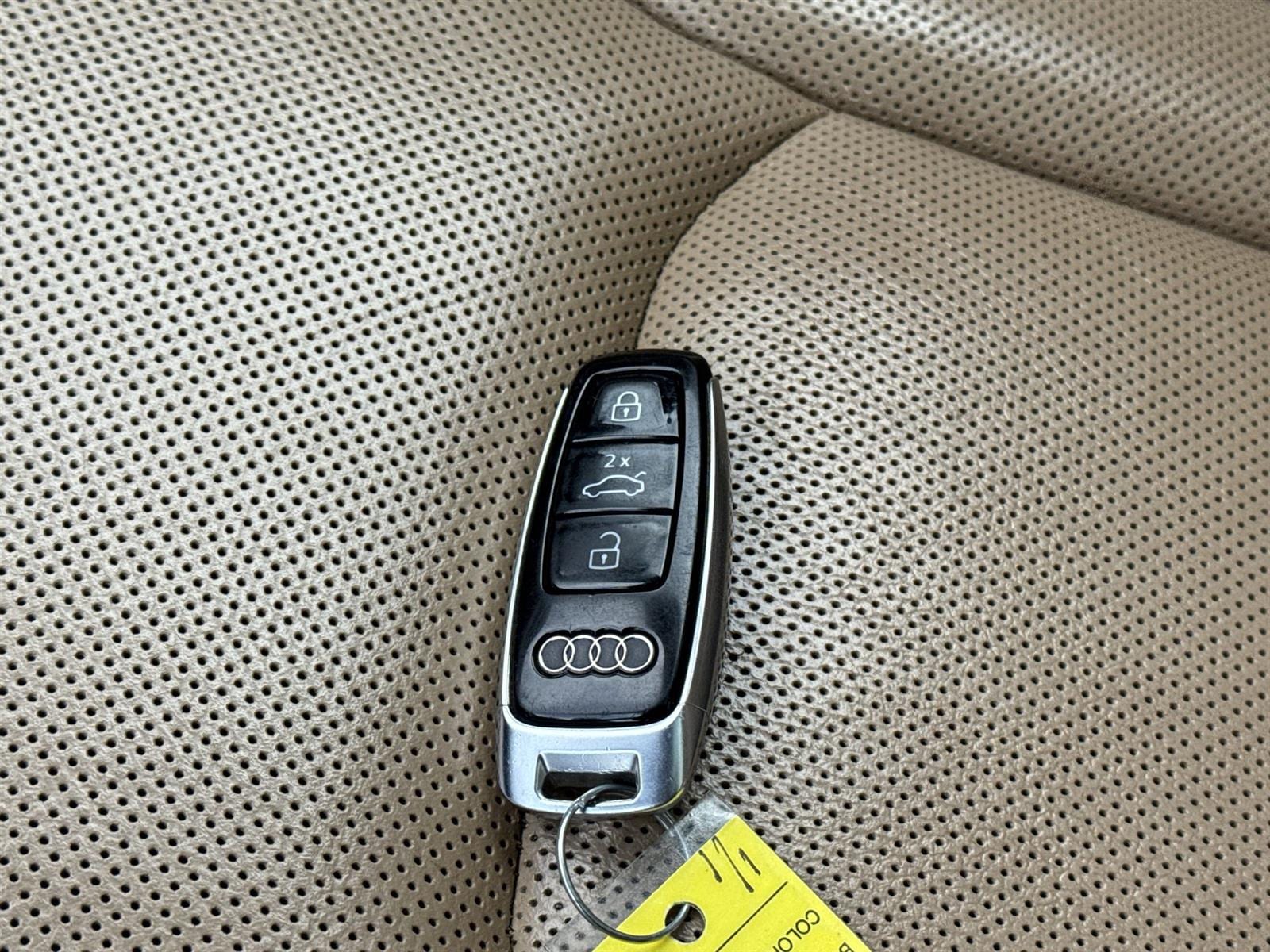 Thumbnail: 2020 Audi Q7 - 31