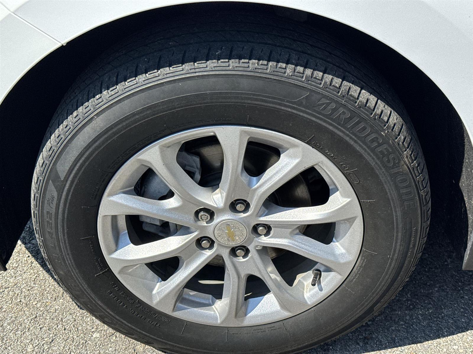 Thumbnail: 2019 Chevrolet Equinox - 12